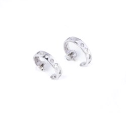 Orecchini a cerchio in oro bianco 18kt