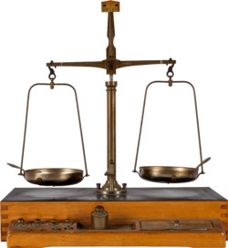 Secolo XIX - Bilancia per metalli preziosi